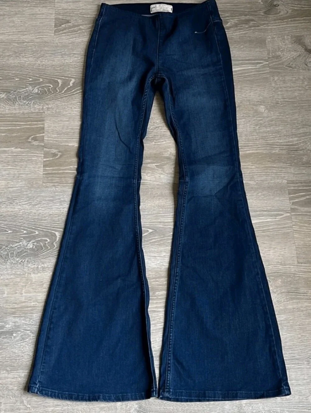 Free People High-Rise Dark Blue Flared Pull On Legging Jeans 28